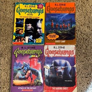 9 R.L.Stine Goosebumps books